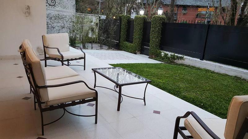 Casa Franca - Bed And Breakfast En San Isidro - Habitaciones - Piscina Zewnętrze zdjęcie